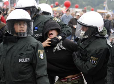 German protestors clash with riot police