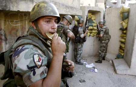 Fighting erupts at second Lebanon camp 