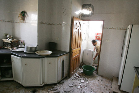Grenade fired at home of Palestinian PM