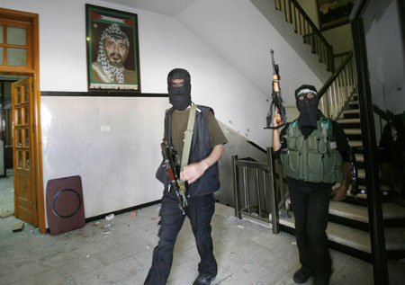 Hamas fighters seize private office of Abbas