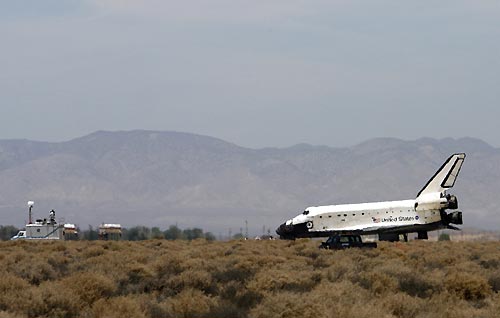 US space shuttle Atlantis lands safely