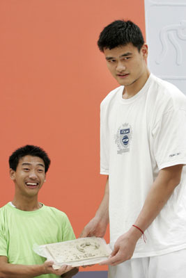 Yao Ming promotes 2007 Shanghai Special Olympics