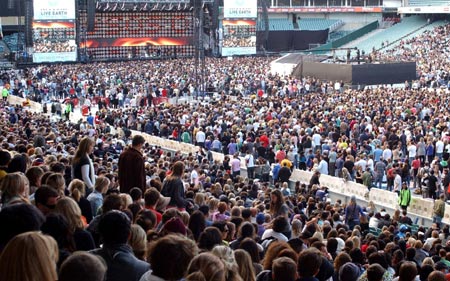 Live Earth concerts rock Sydney, Tokyo