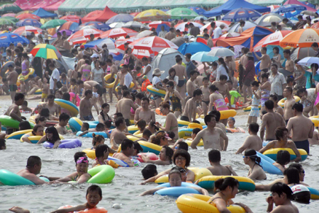 Crowded beach in Dalian