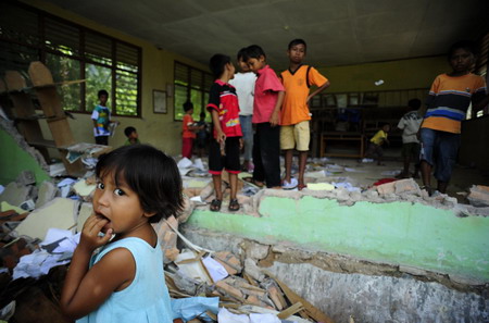 Padang hit hard by earthquake