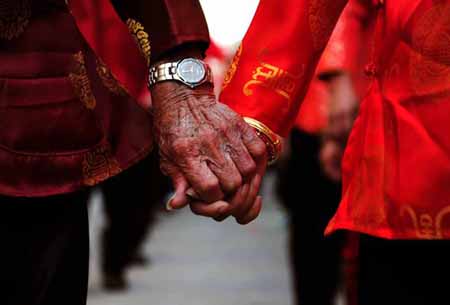 Couple's platinum anniversary celebrated