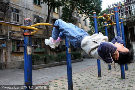 Stunt keeps 70-year-old woman healthy