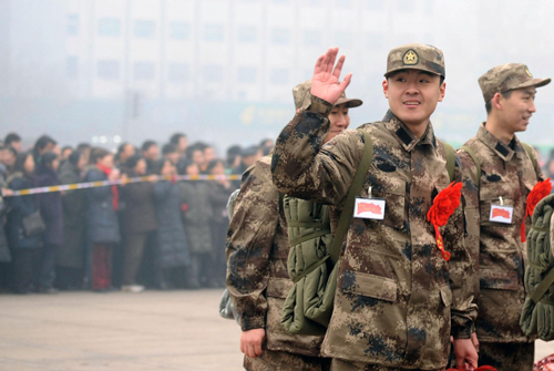Recruits start military service