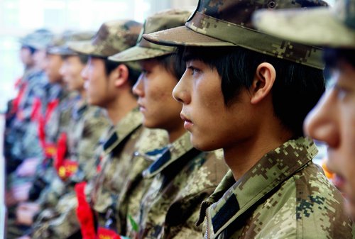 Recruits start military service