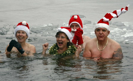 Berliners: We love ice-swimming Christmas!