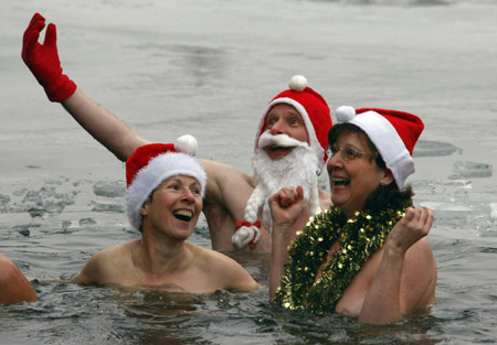 Berliners: We love ice-swimming Christmas!