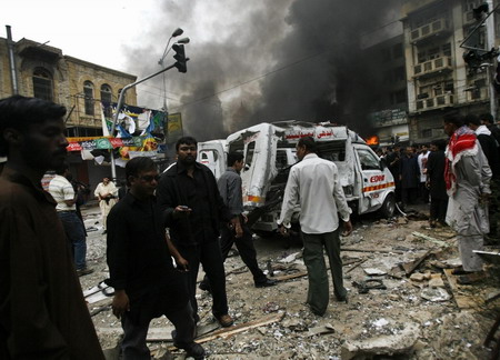 Suicide attack kills at least 30 in Karachi