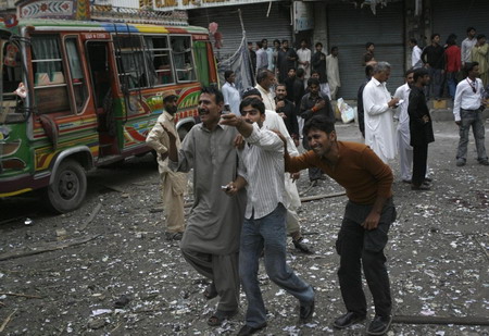 Suicide attack kills at least 30 in Karachi