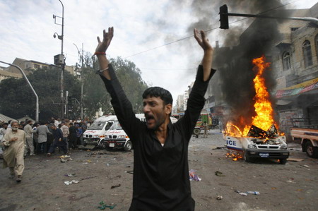 Suicide attack kills at least 30 in Karachi
