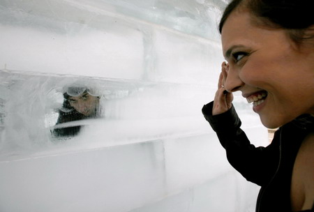 Israeli magician eyes ice cube endurance record