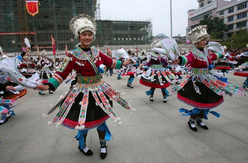 Miao dance to celebrate new year