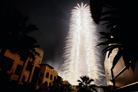 Dubai towers opens amid great fanfare