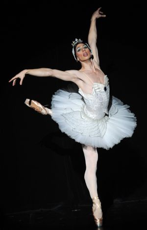 Broadway All-man Ballet Troupe performs in Taipei