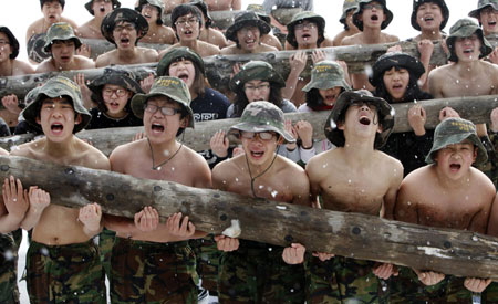 South Korean students train in winter military camp