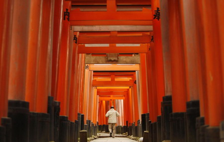 10,000 torii gates at Japan's Shinto shrine