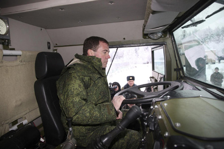 Medvedev inspects new armoured vehicles in Moscow