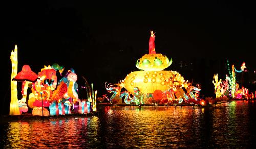 Lantern art festival staged in Kunming