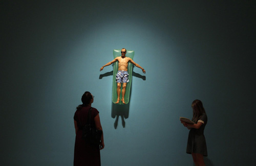 Ron Mueck's works at the National Gallery