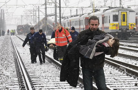 25 dead in Belgian train crash