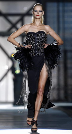 Milan Fashion Week issues 2010/11 women's collection