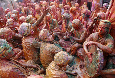 India marks festival of colours