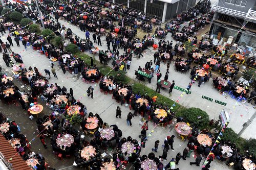 5,000 dinner tables set record in Zhejiang