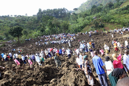 Ugandans search for the missing due to landslide