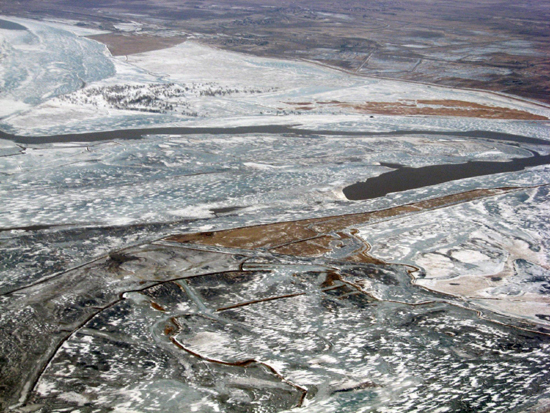 Warplane bombs Yellow River ice jam