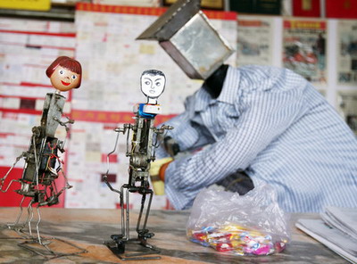38 robots sail to Shanghai Expo