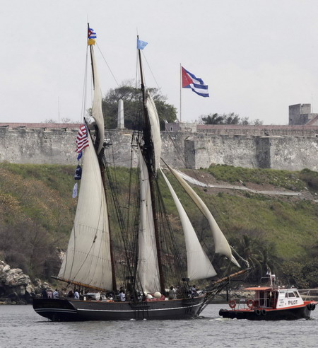 'Amistad' sails Havana harbor with US and Cuban flag