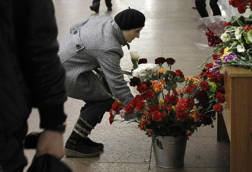 Victims of Russia metro bombing commemorated