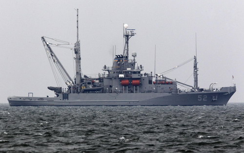 ROK marines continue to search possilbe survivors
