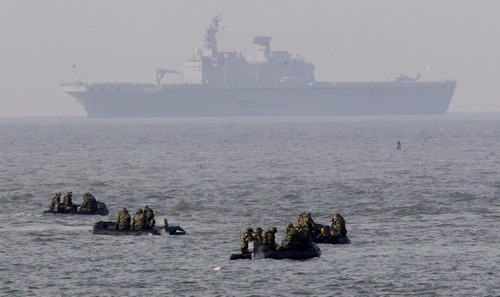 ROK marines continue to search possilbe survivors