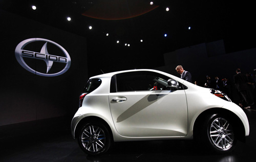 Auto show kicks off in New York