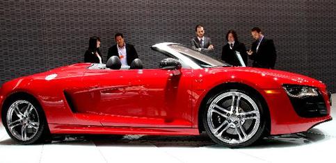 Auto show kicks off in New York