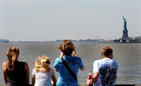 Temperature in NY reaches record high