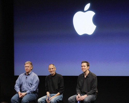 Apple unveils multitasking iPhone operating system
