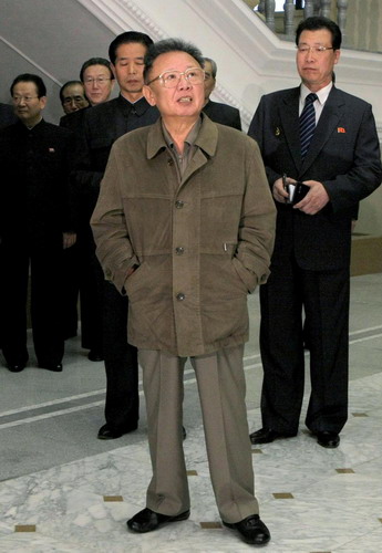 Kim Jong-il visits Kim Il-sung University in Pyongyang