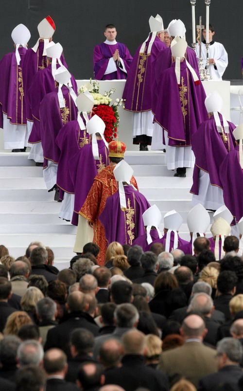 Commemoration ceremony for Poland plane crash