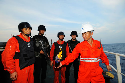 Navy conducts anti-piracy drill
