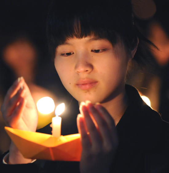 Students mourn earthquake victims