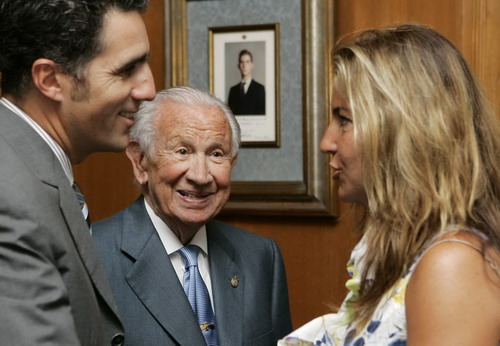 Spain mourns for Samaranch death in Madrid Palace
