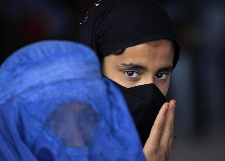 Afghan refugees return home