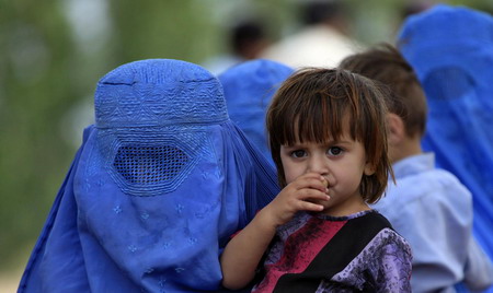 Afghan refugees return home