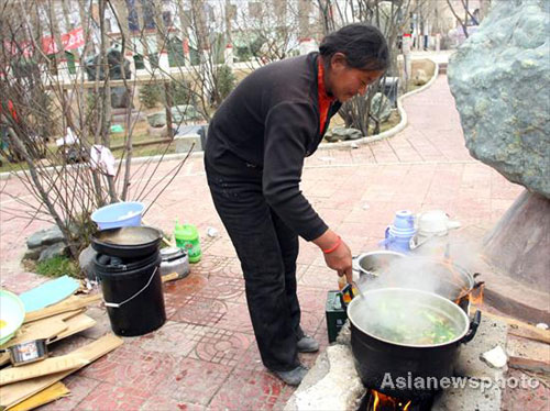 Life of earthquake survivors in Yushu